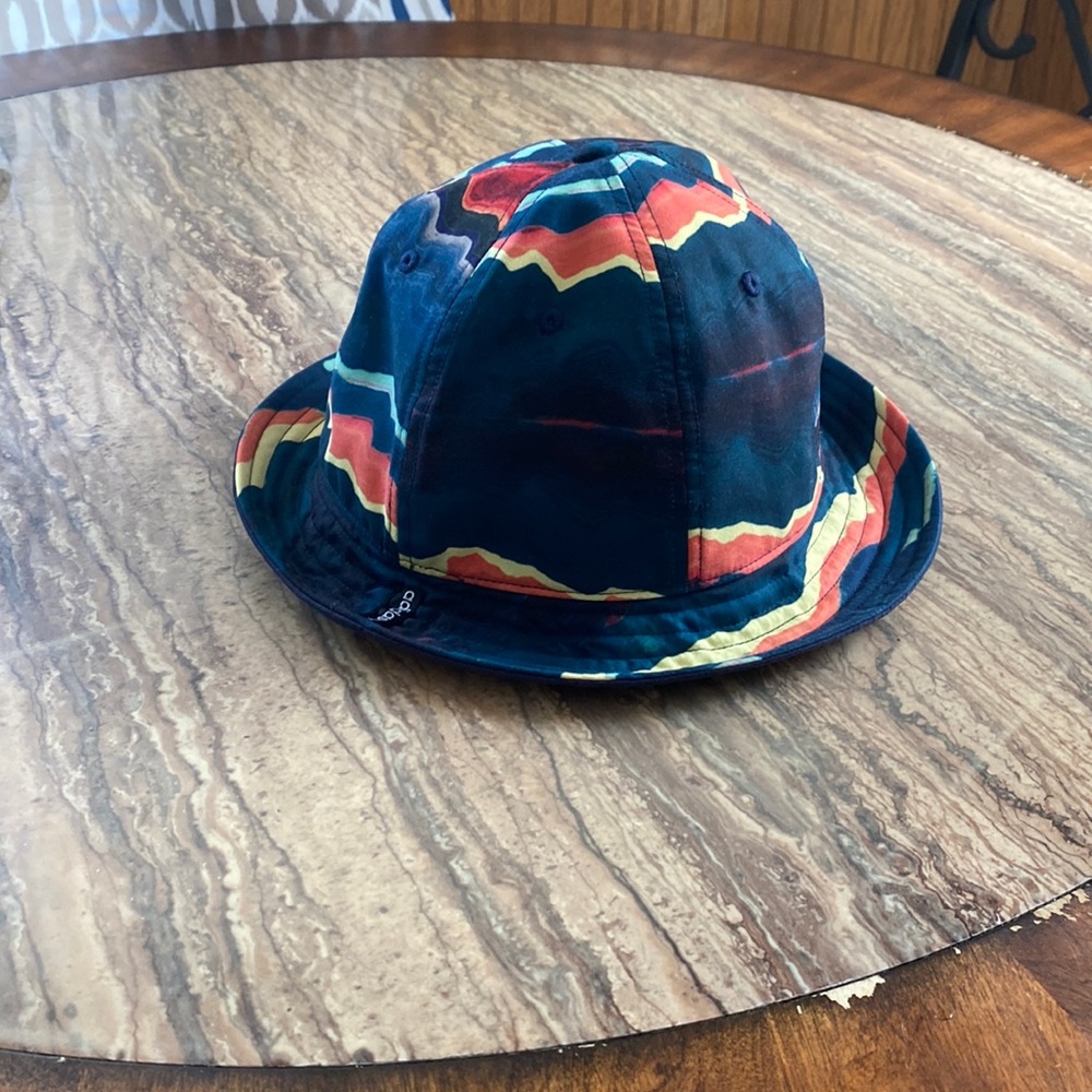 Adidas bucket hat